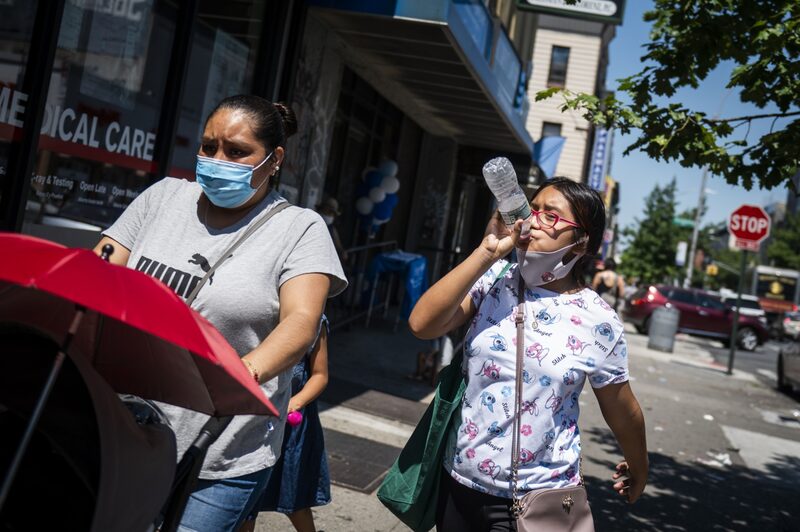 La onda u ola de calor es un periodo de temperatura excesiva, casi siempre combinada con humedad. La onda u ola de calor es un periodo de temperatura excesiva, casi siempre combinada con humedad.