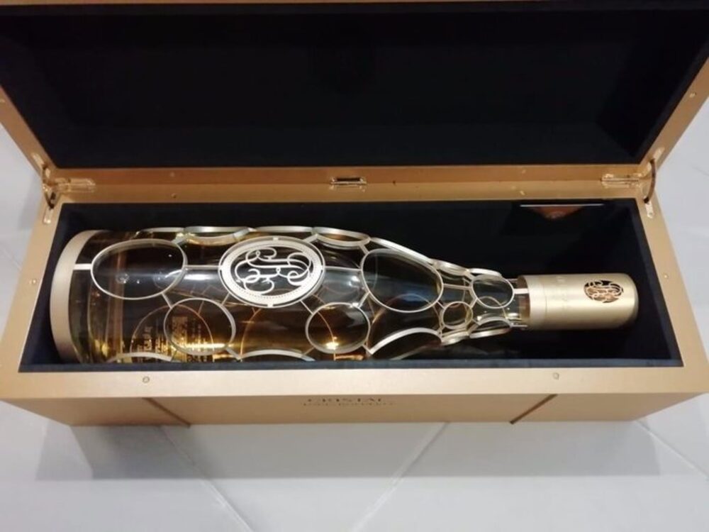 champanhe Louis Roederer Cristal Orfevres Gold Medallion champanhe Louis Roederer Cristal Orfevres Gold Medallion