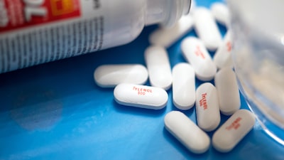 Tribunal reactiva demandas contra Tylenol por presunto vínculo con el autismo en niños Tribunal reactiva demandas contra Tylenol por presunto vínculo con el autismo en niños