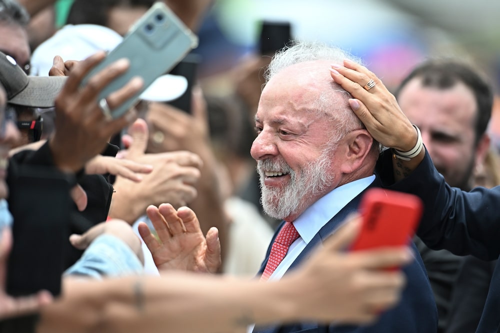 Luiz Inácio Lula da Silva, presidente de Brasil, saluda a sus seguidores. Fotógrafo: Ton Molina/Bloomberg Luiz Inácio Lula da Silva, presidente de Brasil, saluda a sus seguidores. Fotógrafo: Ton Molina/Bloomberg