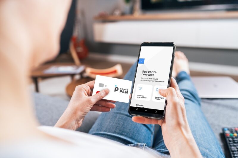 PAN diz que o volume transacionado pelos clientes atingiu R 18,7 bilhões no quarto trimestre, alta de 413% na base anual e de 36% em relação ao terceiro trimestre de 2021, reforçando a expansão do banco ao longo dos meses e indicando o engajamento dos clientes com a oferta de uma plataforma de banking e serviços PAN diz que o volume transacionado pelos clientes atingiu R 18,7 bilhões no quarto trimestre, alta de 413% na base anual e de 36% em relação ao terceiro trimestre de 2021, reforçando a expansão do banco ao longo dos meses e indicando o engajamento dos clientes com a oferta de uma plataforma de banking e serviços