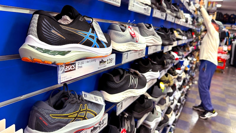 Asics prevê lucro recorde com crescente demanda por tênis de corrida retrô Asics prevê lucro recorde com crescente demanda por tênis de corrida retrô