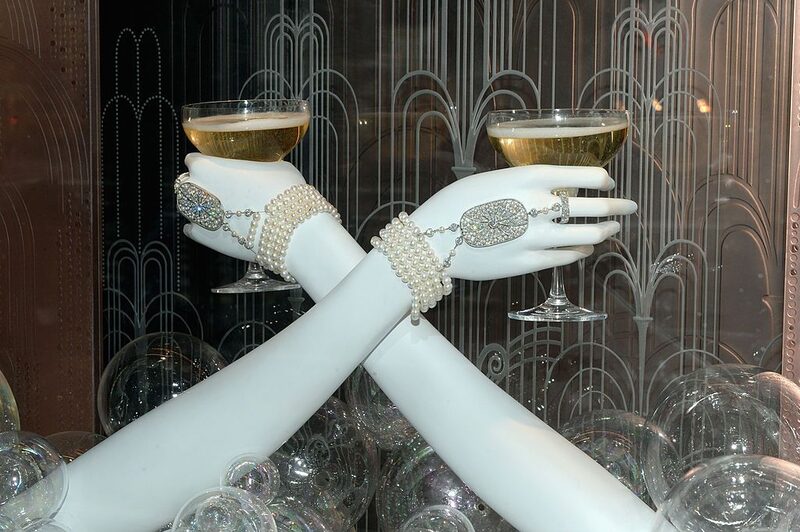 Tiffany & Co. desvela sus escaparates de la Quinta Avenida inspirados en "El Gran Gatsby" Tiffany & Co. desvela sus escaparates de la Quinta Avenida inspirados en "El Gran Gatsby"