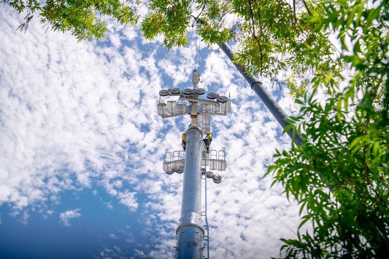 Instalación de la quinta torre del Aerocable, en San Salvador, el 14 de julio de 2026. Instalación de la quinta torre del Aerocable, en San Salvador, el 14 de julio de 2026.