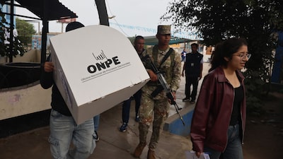 Bonos de Perú caen mientras las elecciones siguen sin un ganador claro Bonos de Perú caen mientras las elecciones siguen sin un ganador claro