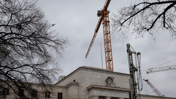 La Fed obtiene más razones para retrasar los recortes de tasas de interés La Fed obtiene más razones para retrasar los recortes de tasas de interés