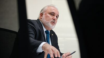 CEO da Petrobras fica sob pressão enquanto Lula busca impulsionar a economia CEO da Petrobras fica sob pressão enquanto Lula busca impulsionar a economia