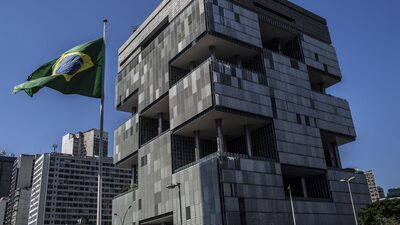 Brasília em Off: Novo comando da Petrobras vislumbra privatização Brasília em Off: Novo comando da Petrobras vislumbra privatização