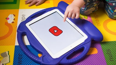 Google enfrenta fuerte presión de expertos para vetar contenido de IA dirigido a niños Google enfrenta fuerte presión de expertos para vetar contenido de IA dirigido a niños