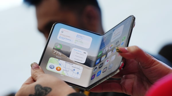 iPhone Duo: Apple sube el listón de los plegables con hardware destacado y un software mejorado iPhone Duo: Apple sube el listón de los plegables con hardware destacado y un software mejorado