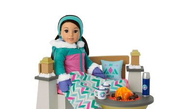 American Girl lança boneca sino-americana após crimes de ódio American Girl lança boneca sino-americana após crimes de ódio