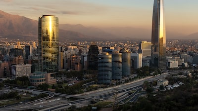 Apuestas por más alzas de tasas de la Fed suman presión a los ya golpeados bonos de Chile Apuestas por más alzas de tasas de la Fed suman presión a los ya golpeados bonos de Chile