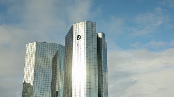Deutsche Bank eleva 2% su beneficio neto y supera a Wall Street en negociación de deuda Deutsche Bank eleva 2% su beneficio neto y supera a Wall Street en negociación de deuda