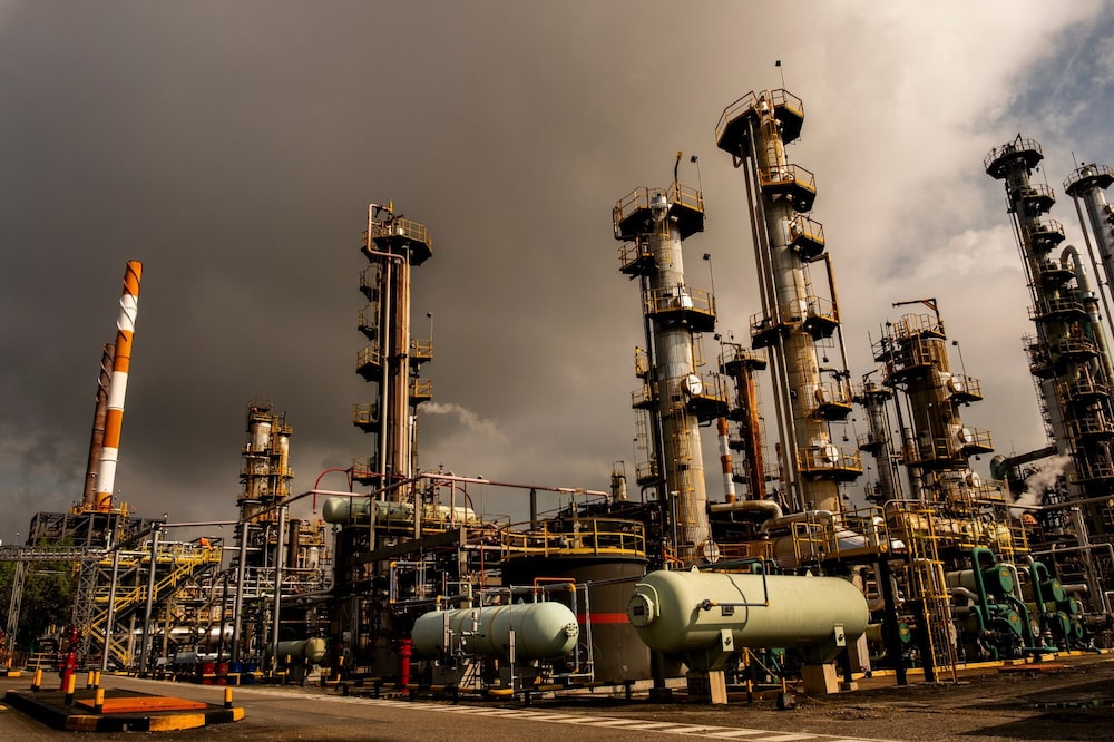 La nueva unidad de hidrotratamiento de diésel, diseñada para reducir las partes por millón de azufre en el combustible, en la refinería de Ecopetrol Barrancabermeja. La nueva unidad de hidrotratamiento de diésel, diseñada para reducir las partes por millón de azufre en el combustible, en la refinería de Ecopetrol Barrancabermeja.