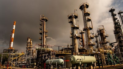 El petróleo mantiene las ganancias mientras las protestas iraníes amenazan el suministro El petróleo mantiene las ganancias mientras las protestas iraníes amenazan el suministro