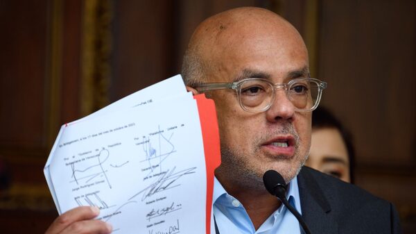 Gobierno y oposición de Venezuela se reúnen para fijar fecha de elecciones Gobierno y oposición de Venezuela se reúnen para fijar fecha de elecciones