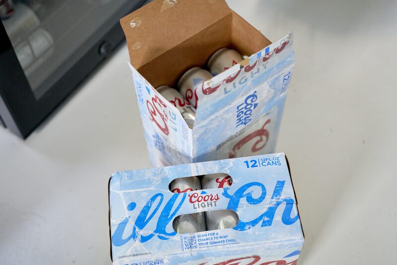 Cerveja Coors Light. Cerveja Coors Light.