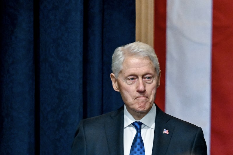 Bill Clinton declara ante la Cámara que no estaba al tanto de los crímenes de Epstein Bill Clinton declara ante la Cámara que no estaba al tanto de los crímenes de Epstein