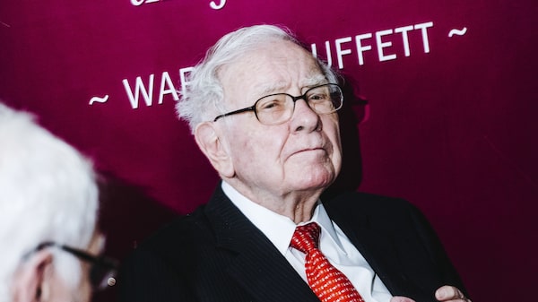 Warren Buffett en contacto con funcionarios de Biden sobre crisis bancaria Warren Buffett en contacto con funcionarios de Biden sobre crisis bancaria