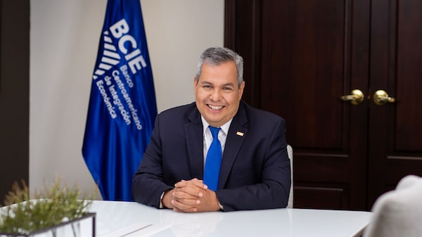 BCIE: “Centroamérica urge de mayor conectividad, pero debe pensar como bloque” BCIE: “Centroamérica urge de mayor conectividad, pero debe pensar como bloque”