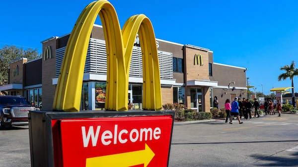 Ofertas e hospitalidade: McDonald’s reformula estratégia para estimular vendas nos EUA Ofertas e hospitalidade: McDonald’s reformula estratégia para estimular vendas nos EUA