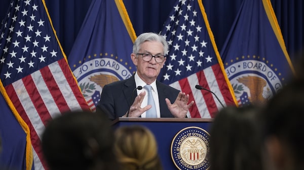 Para Powell, juro pode subir mais do que se pensava, mas ritmo pode diminuir Para Powell, juro pode subir mais do que se pensava, mas ritmo pode diminuir