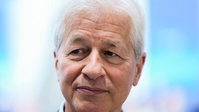 Na euforia de Davos, JPMorgan vê ações infladas e pede cautela Na euforia de Davos, JPMorgan vê ações infladas e pede cautela