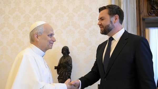¿Es el Papa estadounidense? No, es católico ¿Es el Papa estadounidense? No, es católico
