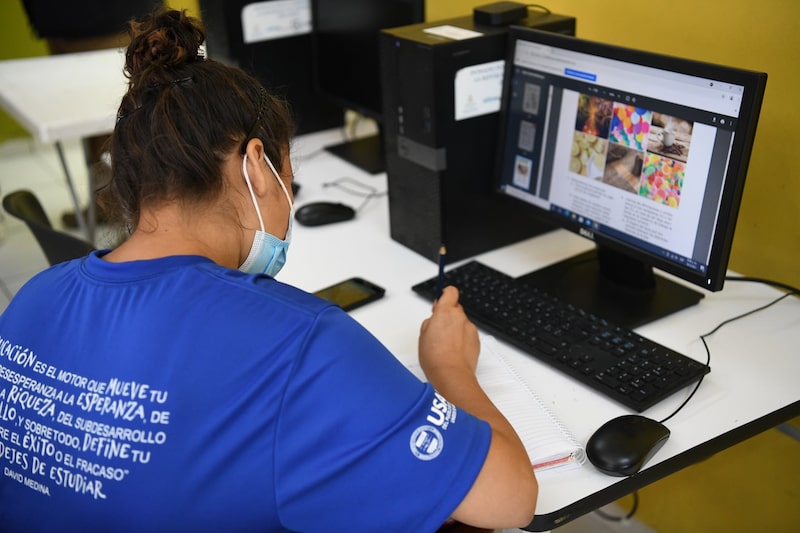 Usaid desarrolla distintos programas de cooperación en Honduras, entre ellos los Centros de Alcance (CDA) ubicados en sectores vulnerables como la Rivera Hernández, en San Pedro Sula. Usaid desarrolla distintos programas de cooperación en Honduras, entre ellos los Centros de Alcance (CDA) ubicados en sectores vulnerables como la Rivera Hernández, en San Pedro Sula.