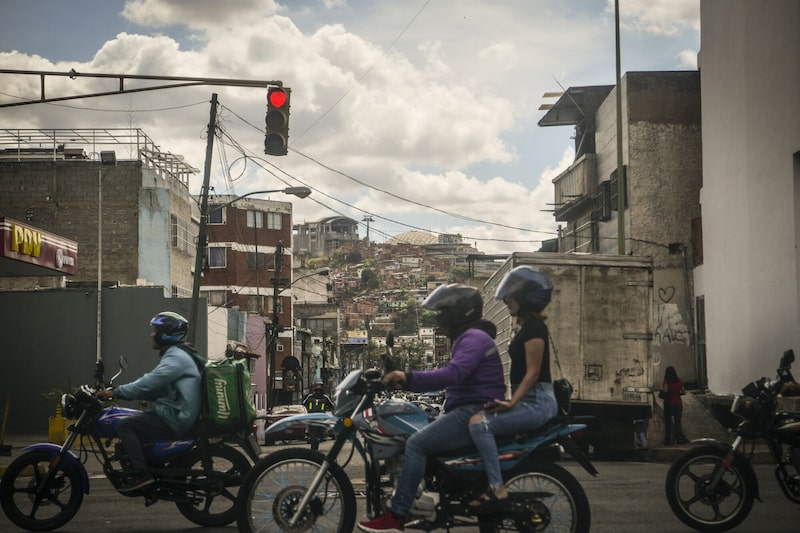 Una calle de Caracas el 12 de enero. Fotógrafo: Carlos Becerra/Getty Images. Una calle de Caracas el 12 de enero. Fotógrafo: Carlos Becerra/Getty Images.