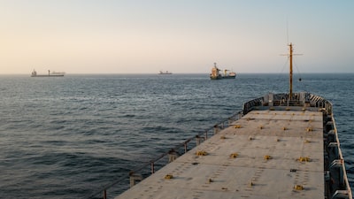 Un ataque a un barco en Ormuz pone en riesgo la reapertura del corredor petrolero Un ataque a un barco en Ormuz pone en riesgo la reapertura del corredor petrolero