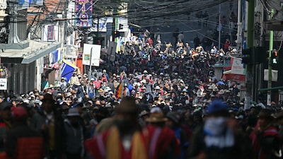 Rodrigo Paz busca relanzar su gobierno en medio de protestas y escasez en Bolivia Rodrigo Paz busca relanzar su gobierno en medio de protestas y escasez en Bolivia