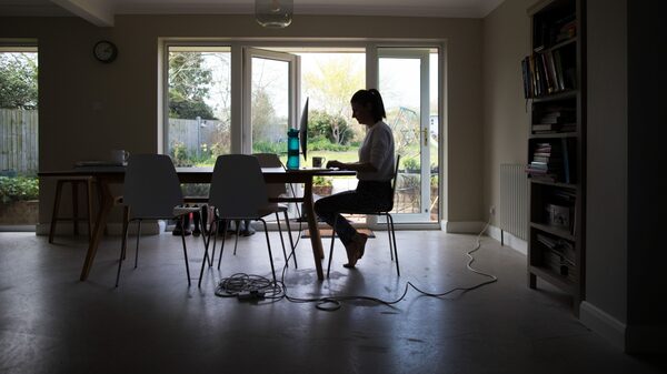 Com home office, jovens britânicos dizem não saber se comportar em escritórios Com home office, jovens britânicos dizem não saber se comportar em escritórios
