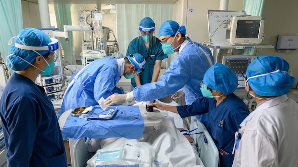 Reporte de 60.000 muertes por Covid en China sería solo 10% del total: expertos Reporte de 60.000 muertes por Covid en China sería solo 10% del total: expertos