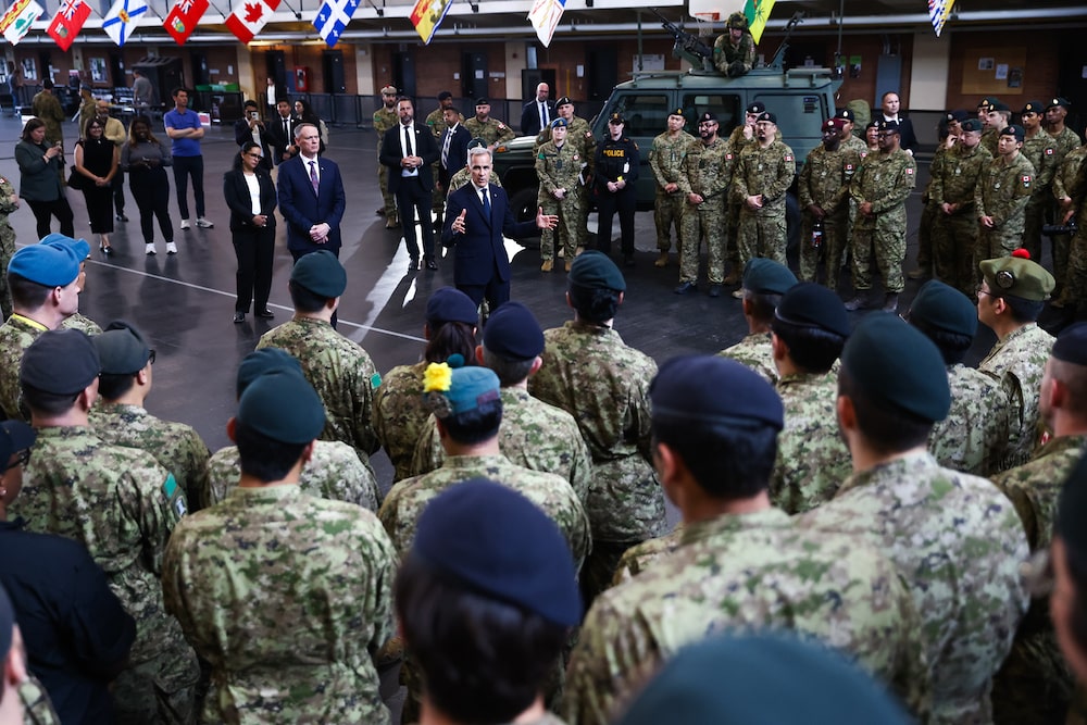 El primer ministro canadiense, Carney, hace un anuncio sobre defensa y seguridad nacional. El primer ministro canadiense, Carney, hace un anuncio sobre defensa y seguridad nacional.