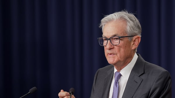Powell diz que seguirá como diretor do Fed após o fim de seu mandato como presidente Powell diz que seguirá como diretor do Fed após o fim de seu mandato como presidente
