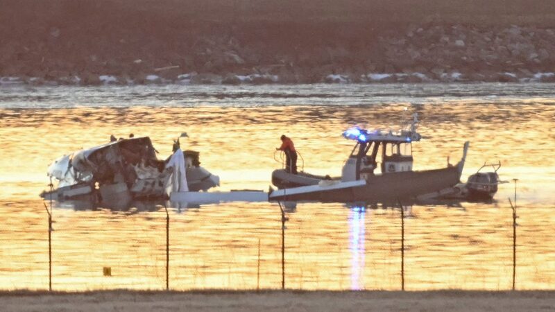 “¿Viste eso?”: audio revela la conmoción del accidente aéreo en Washington. “¿Viste eso?”: audio revela la conmoción del accidente aéreo en Washington.