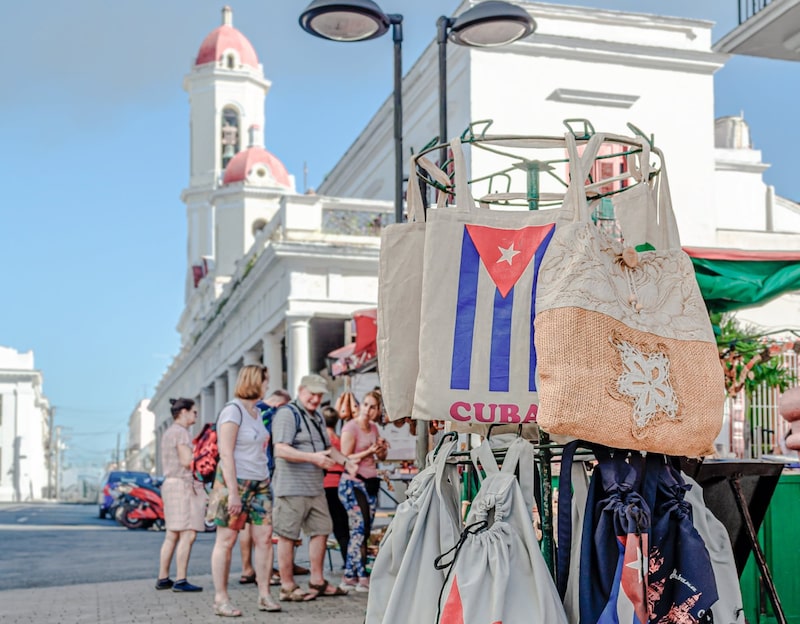 Turistas en Cienfuegos, Cuba. Turistas en Cienfuegos, Cuba.