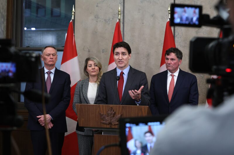 Justin Trudeau, primeiro-ministro do Canadá, em entrevista neste sábado sobre as tarifas anunciadas pelos EUA de Donald Trump (Foto: David Kawai/Bloomberg) Justin Trudeau, primeiro-ministro do Canadá, em entrevista neste sábado sobre as tarifas anunciadas pelos EUA de Donald Trump (Foto: David Kawai/Bloomberg)