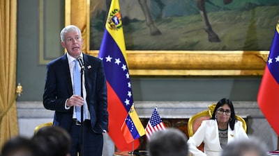 Chevron y Eni lideran oleada de acuerdos para impulsar la producción petrolera en Venezuela Chevron y Eni lideran oleada de acuerdos para impulsar la producción petrolera en Venezuela