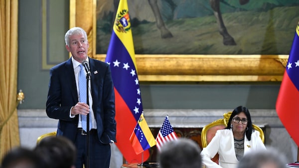 Chevron y Eni lideran oleada de acuerdos para impulsar la producción petrolera en Venezuela Chevron y Eni lideran oleada de acuerdos para impulsar la producción petrolera en Venezuela
