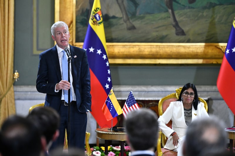 Chris Wright interviene durante una reunión con Delcy Rodríguez en el Palacio de Miraflores, en Caracas, el 2 de septiembre. Fotógrafo: Bloomberg Chris Wright interviene durante una reunión con Delcy Rodríguez en el Palacio de Miraflores, en Caracas, el 2 de septiembre. Fotógrafo: Bloomberg