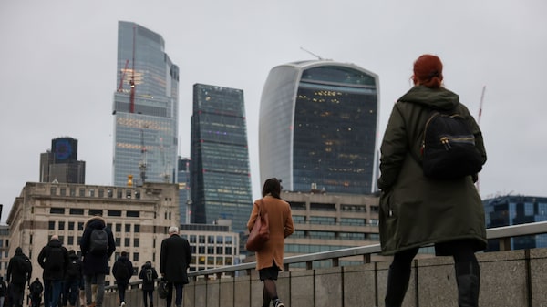Mulheres ocupam apenas 13% dos cargos executivos em empresas de IA, aponta LinkedIn Mulheres ocupam apenas 13% dos cargos executivos em empresas de IA, aponta LinkedIn