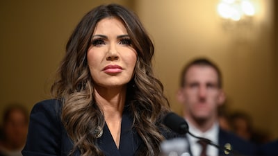 Tribunal suspende audiencia de desacato de Noem por deportaciones de venezolanos Tribunal suspende audiencia de desacato de Noem por deportaciones de venezolanos