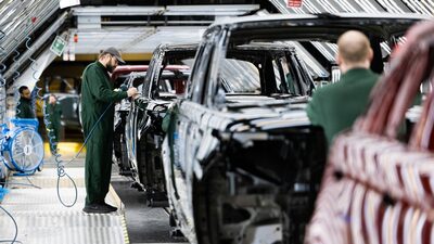 Paralisação da Jaguar aprofunda retração da indústria no Reino Unido Paralisação da Jaguar aprofunda retração da indústria no Reino Unido