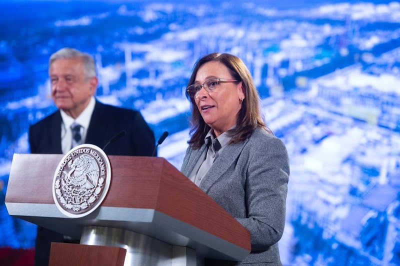 Rocío Nahle (right), Mexico's energy minister, with President Andrés Manuel López Obrador, during a press conference. (Photo: Courtesy Mexican presidency). Rocío Nahle (right), Mexico's energy minister, with President Andrés Manuel López Obrador, during a press conference. (Photo: Courtesy Mexican presidency).