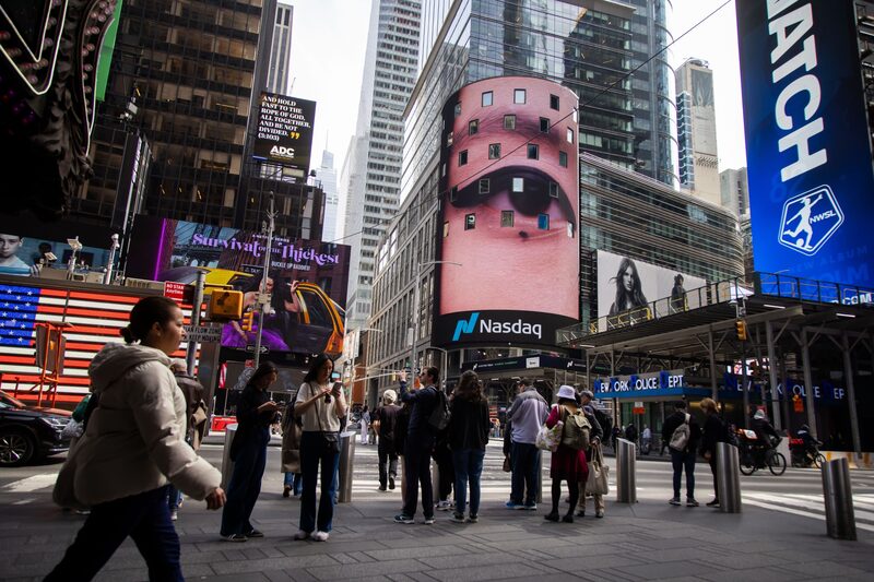 Trump insiste en que no dará marcha atrás en la avalancha de aranceles. Trump insiste en que no dará marcha atrás en la avalancha de aranceles.