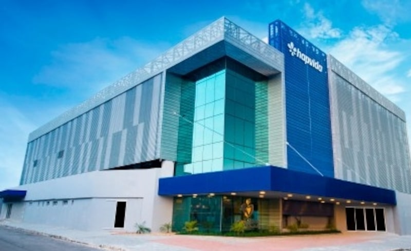 Empresa busca acelerar a desalavancagem e reorganizar o foco geográfico da operação, segundo fonte que falou à Bloomberg News Empresa busca acelerar a desalavancagem e reorganizar o foco geográfico da operação, segundo fonte que falou à Bloomberg News