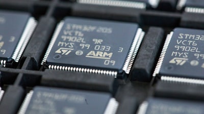 Arm, empresa de chip do SoftBank, tenta atrair a Nvidia como âncora de seu IPO Arm, empresa de chip do SoftBank, tenta atrair a Nvidia como âncora de seu IPO