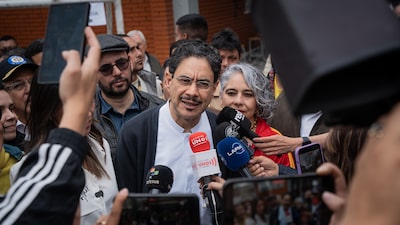 Los tres delitos por los que Iván Cepeda acaba de denunciar penalmente a Abelardo de la Espriella Los tres delitos por los que Iván Cepeda acaba de denunciar penalmente a Abelardo de la Espriella